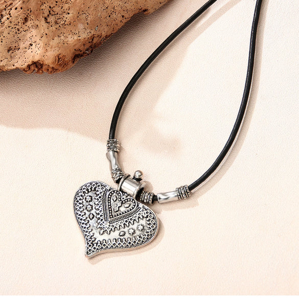Alloy Love Drop Diamond Pendant Cowhide Rope Choker Heartshaped Necklace Retro Style Carved Electroplating Geometric