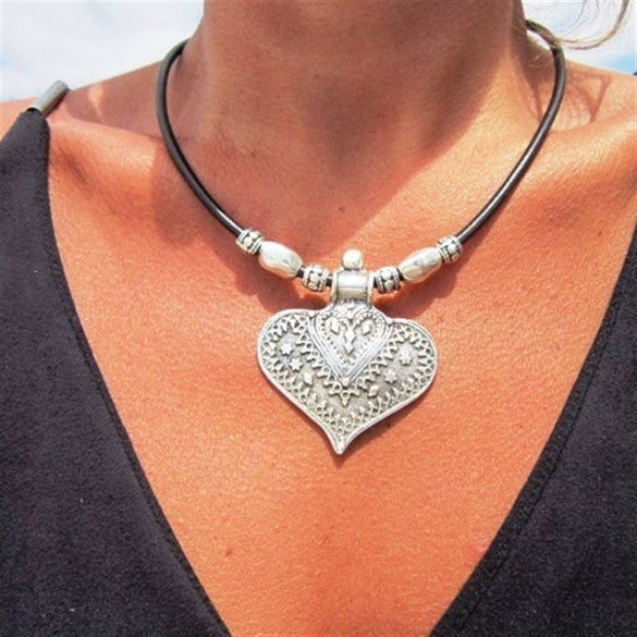 Alloy Love Drop Diamond Pendant Cowhide Rope Choker Heartshaped Necklace Retro Style Carved Electroplating Geometric