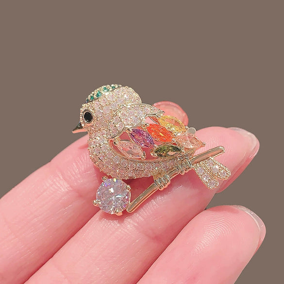 Alloy Magpie Bird Flower Pattern Electroplated Brooch For Women