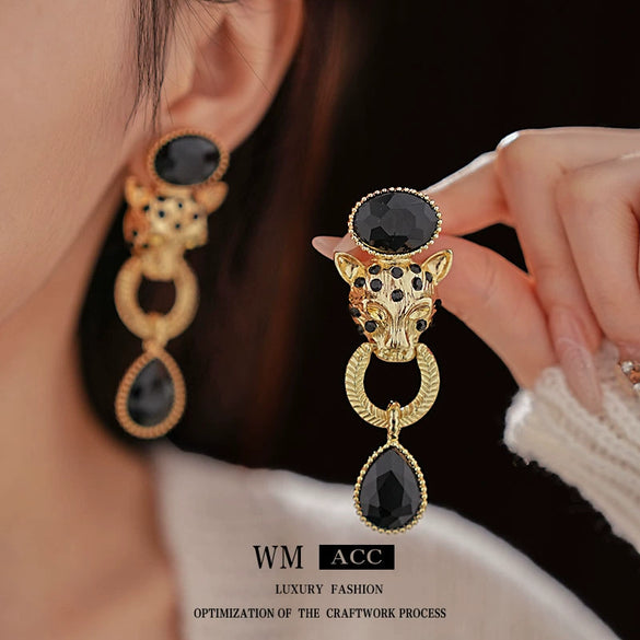 Alloy Medieval Vintage Needle Earrings With Diamond Animal Tiger Head And Water Drop Shape Design