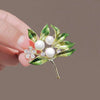 Alloy Metal Cat Flower Brooch For Women With Electroplating Design