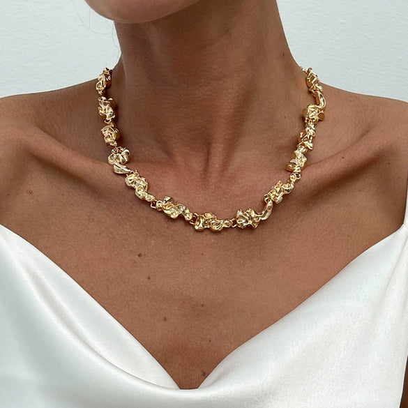 Alloy Metal Geometric Irregular Fold Clavicle Necklace With Electroplating