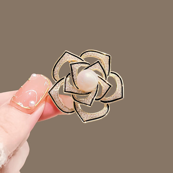 Alloy Natural Flower Hollow Design Electroplated Women's Camellia Brooch