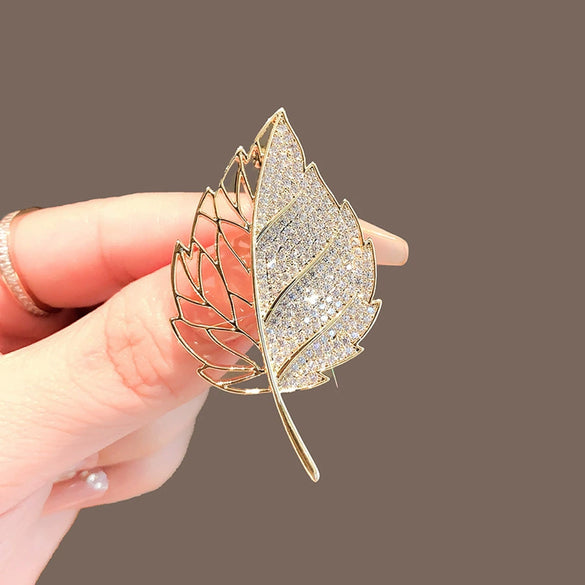 Alloy Natural Leaf Brooch Electroplated For Men And Women Fashionable Simple Pin Coat Suit Decoration