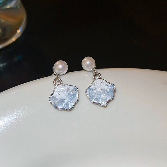Alloy Oildrip Pearl Butterfly Flower Earrings For Women Light Luxury Style