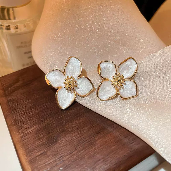 Alloy Oildrip Pearl Butterfly Flower Earrings For Women Light Luxury Style