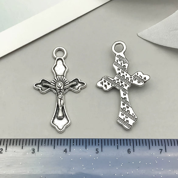 Alloy Oval Threehole Cross Pendant Jewelry Accessories Ancient Silver Retro Electroplating Style