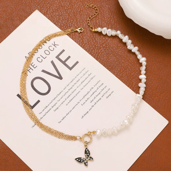 Alloy Pearl Butterfly Irregular Shaped Women's Necklace With Animal Zodiac Pattern And Electroplating Retro Baroque Style