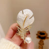 Alloy Pearl Feather Women's Brooch With Electroplating Treatment And Natural Style