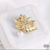 Alloy Pearl Flower Brooch Electroplated Women's Retro Natural Style Coat Accessory