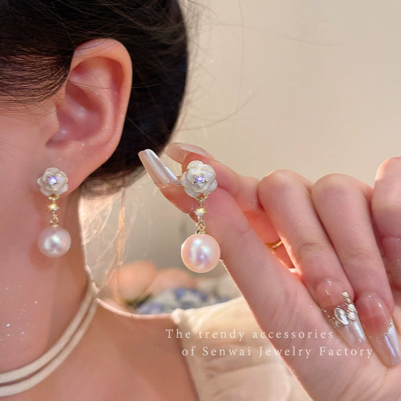 Alloy Pearl Flower Electroplated Women's Retro Earrings