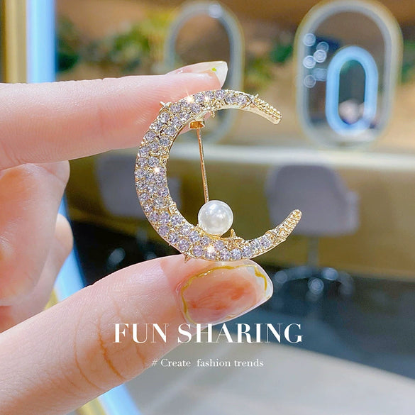 Alloy Pearl Flower Moon Brooch For Women With Electroplating