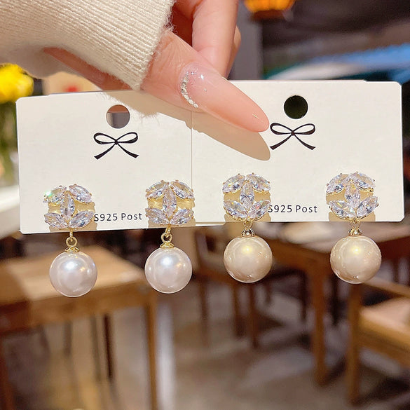 Alloy Pearl Inlaid Diamond Geometric Earrings For Women With Zirconia And Light Luxury Style