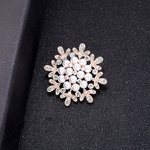 Alloy Pearl Women's Natural Style Flower Pattern Electroplated Brooch Wholesale Accessories