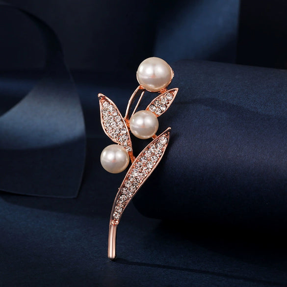 Alloy Pearl Women's Natural Style Flower Pattern Electroplated Brooch Wholesale Accessories