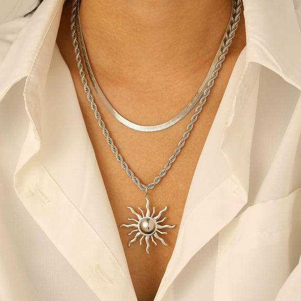 Alloy Pendant Necklace Electroplating Minimalist Style Sunflower Flame Design Unisex