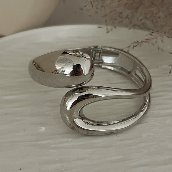 Alloy Personality Simple Irregular Bracelet With Electroplating Treatment