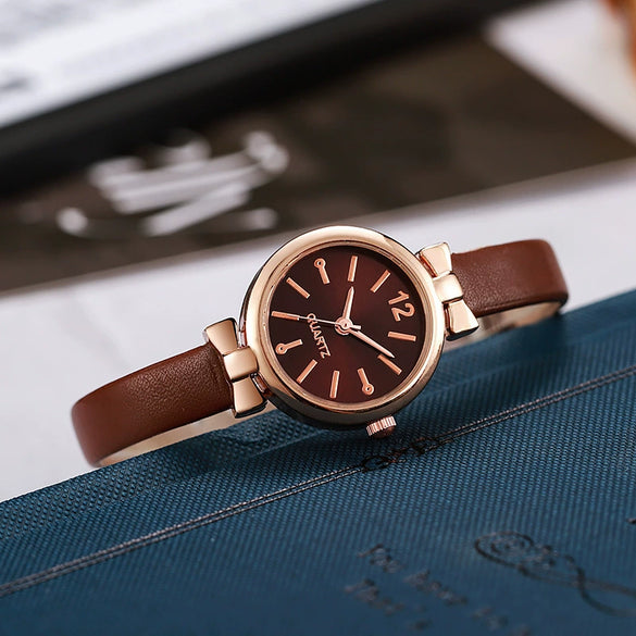 Alloy Pu Belt Women's Watch Round Dial Antique Style