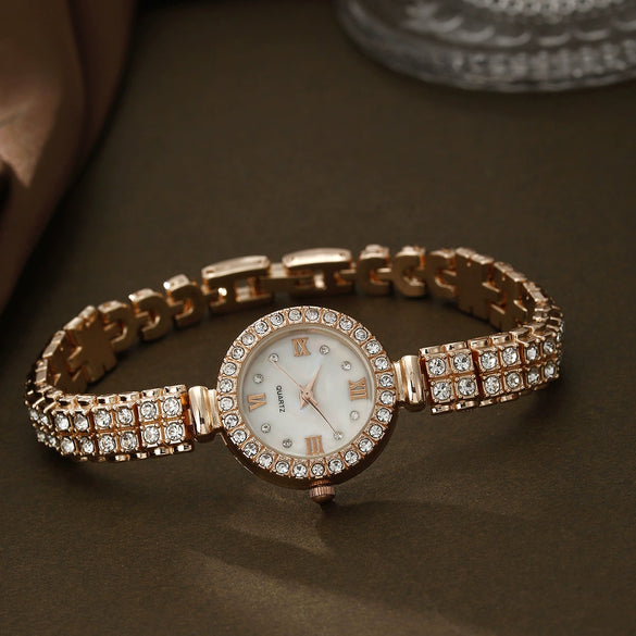 Alloy Quartz Bracelet Watch With Round Diamond For Female Compact Exquisite And Leisure Style Jewelry Set