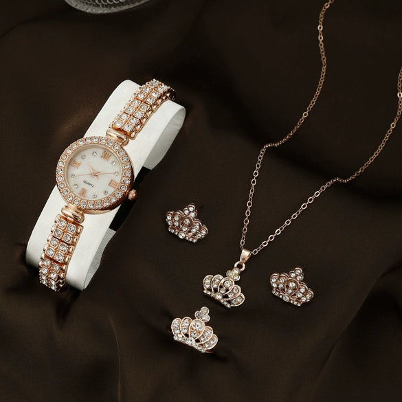 Alloy Quartz Bracelet Watch With Round Diamond For Female Compact Exquisite And Leisure Style Jewelry Set