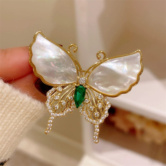 Alloy Retro Butterfly Natural Flower Style Electroplated Brooch For Women
