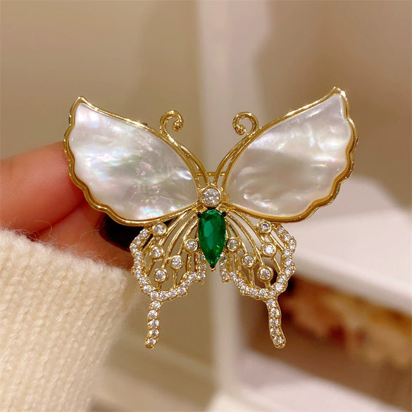 Alloy Retro Butterfly Natural Flower Style Electroplated Brooch For Women