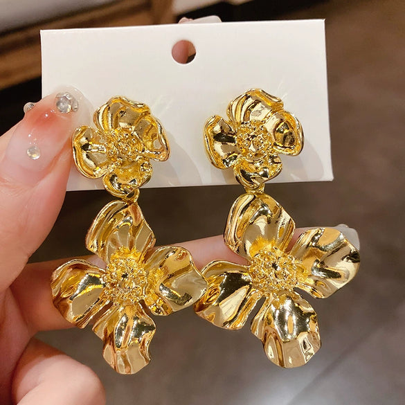 Alloy Retro Flower Electroplated Earrings For Women