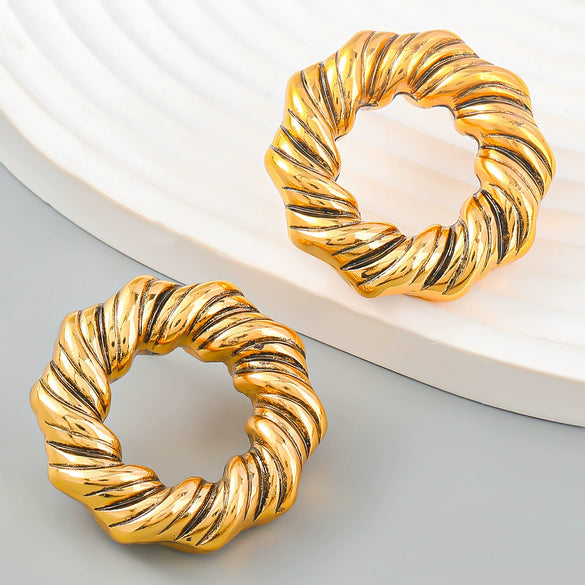 Alloy Retro Geometric Jewelry Set For Women Including Earrings Bracelet And Necklace With Electroplating
