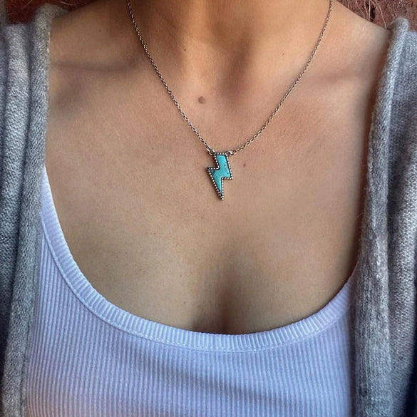 Alloy Retro Geometric Lightning Pendant Necklace For Women With Electroplating Treatment