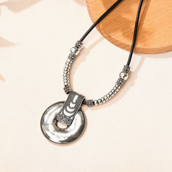 Alloy Retro Geometric Rope Clavicle Chain With Electroplating Treatment