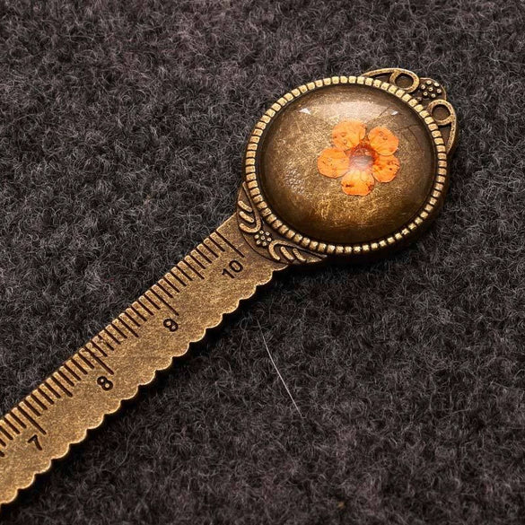 Alloy Retro Pastoral Style Dried Flower Metal Multifunctional Bookmark