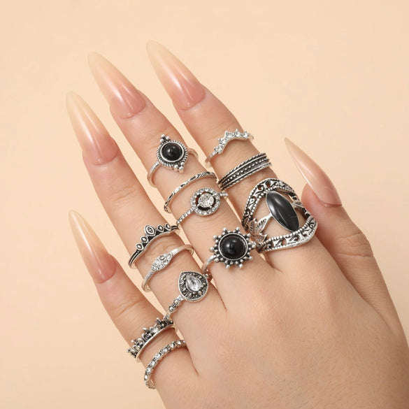 Alloy Ring Retro Style With Geometric Pattern Electroplated And Black Gem