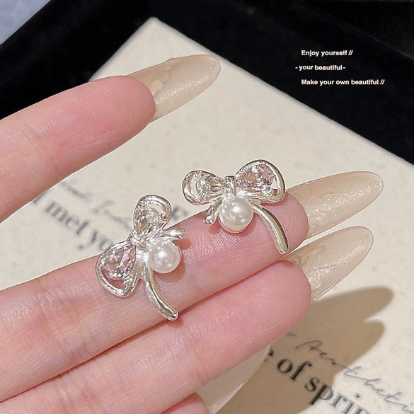 Alloy Silver Needle Inlaid Diamond Pearl Bow Electroplating Women's Sweet And Cute Earrings