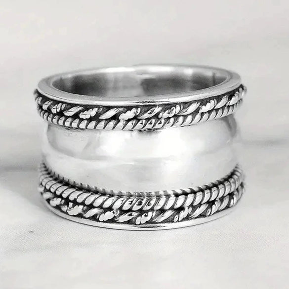 Alloy Simple Retro Ring Electroplating Smooth Twist Design