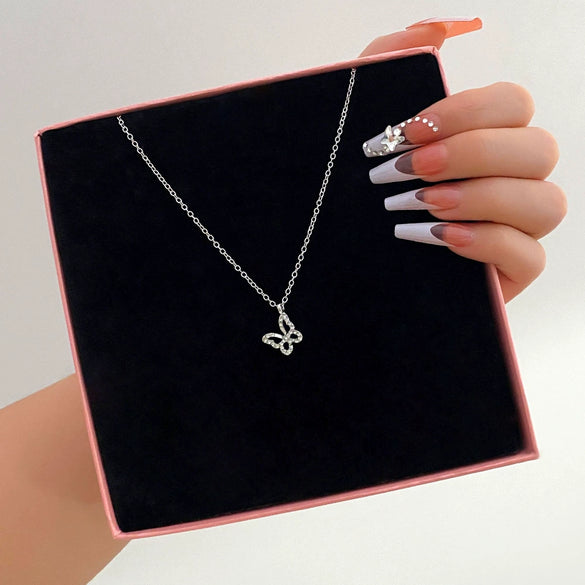Alloy Snake Bone Chain With Retro Diamond Butterfly Pendant And Mixed Gem Inlay