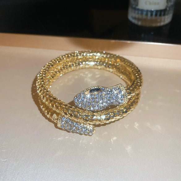 Alloy Snakeshaped Diamondencrusted Clavicle Chain Necklace For Women With Highend And Geometric Animal Style