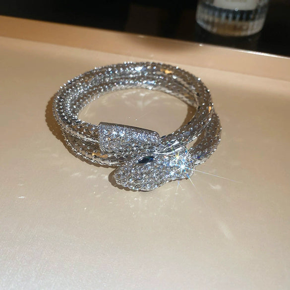 Alloy Snakeshaped Diamondencrusted Clavicle Chain Necklace For Women With Highend And Geometric Animal Style