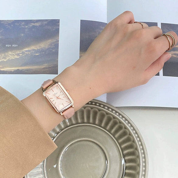 Alloy Square Retro Simple Quartz Watch For Female With Ordinary Glass Mirror And Leisure Style