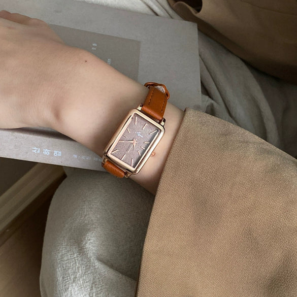 Alloy Square Retro Simple Quartz Watch For Female With Ordinary Glass Mirror And Leisure Style