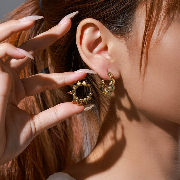 Alloy Stainless Steel Electroplated Wave Geometric Retro Simple Elegant Women's Earrings
