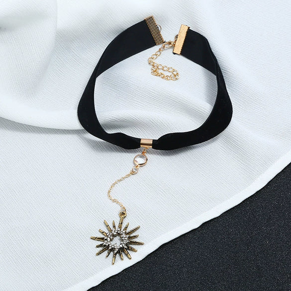 Alloy Star Necklace With Animals Zodiac Pattern Electroplated And Box Chain Velvet Flannel Material