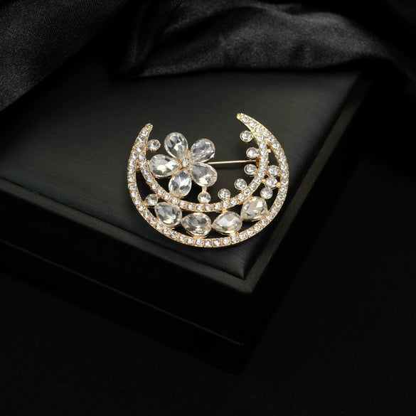 Alloy Star Shaped Diamond Encrusted Brooch Jewelry With Electroplating Processing