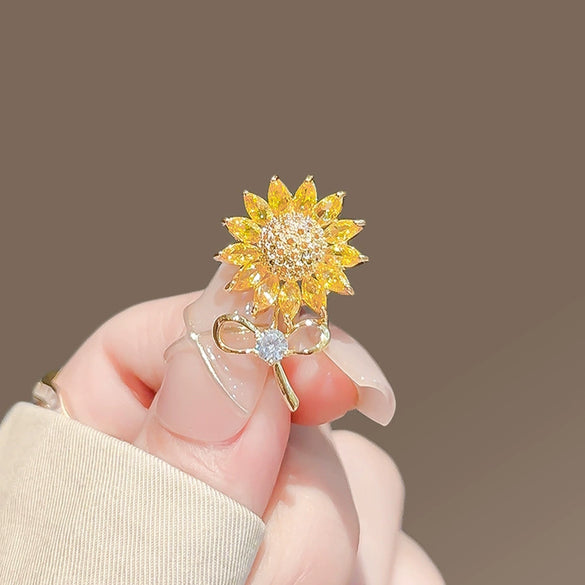 Alloy Sunflower Brooch Electroplating Highend Female Niche Design Sense Pin Neck Accessories
