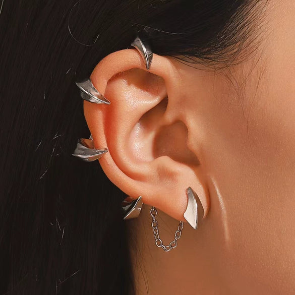 Alloy Thorn Spine Bone Mechanical Style Electroplated Ear Clip For Men And Women