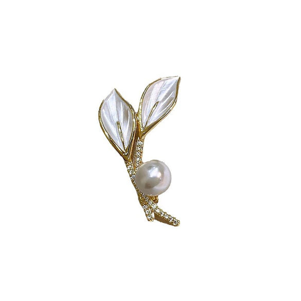 Alloy Tulip Women's Brooch With Natural Flower Design And Electroplating