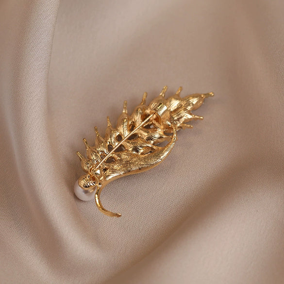Alloy Wheat Ear Flower Brooch For Women Electroplated Highend Light Luxury Minimalist Coat Accessory