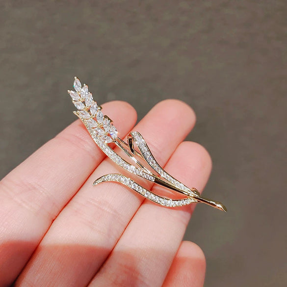 Alloy Wheat Ear Flower Brooch For Women With Electroplating Design