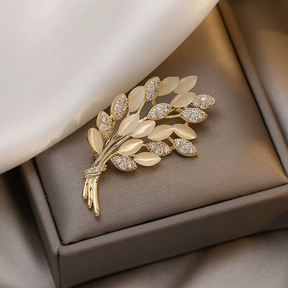 Alloy Wheat Ear Women's Niche Design Antiglare Light Luxury Brooch With Flower Pattern And Electroplating Treatment