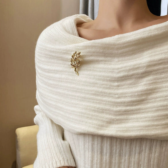 Alloy Wheat Ear Women's Niche Design Antiglare Light Luxury Brooch With Flower Pattern And Electroplating Treatment