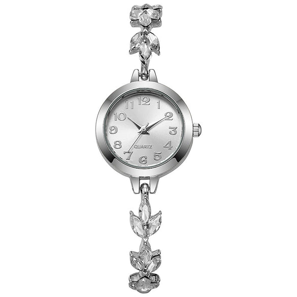 Alloy Women's Fashionable Round Dial Clover Bracelet Watch